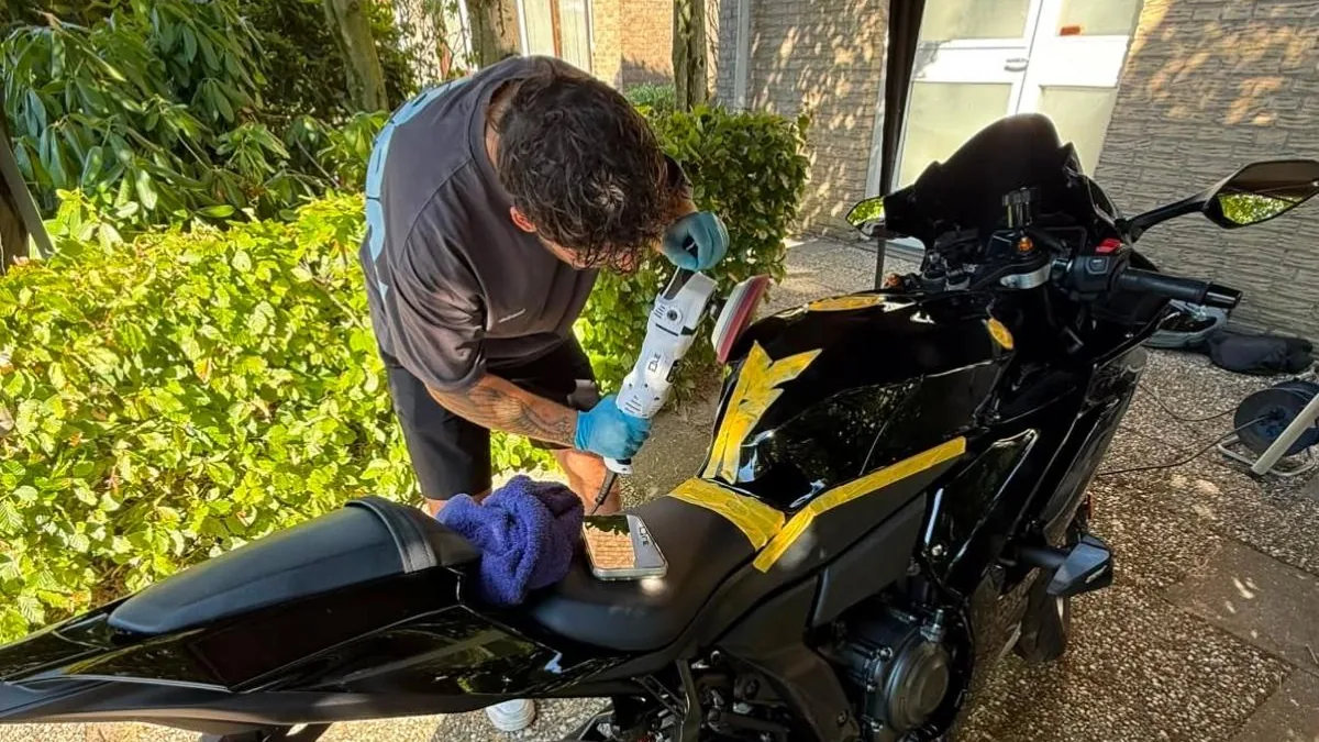 Motor detailing door Signature Detailing
